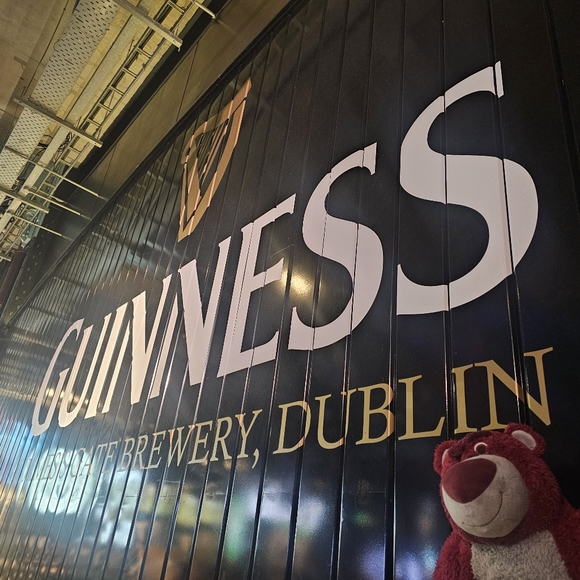 Meet your Posher, Pat - Picture 5 of 17